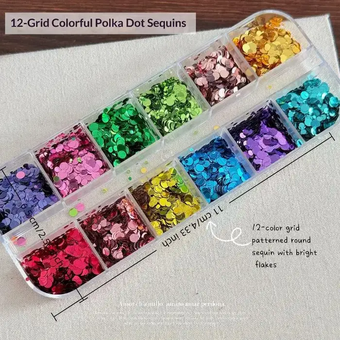 Décorations pour ongles : 12 compartiments de mini-fleurs colorées