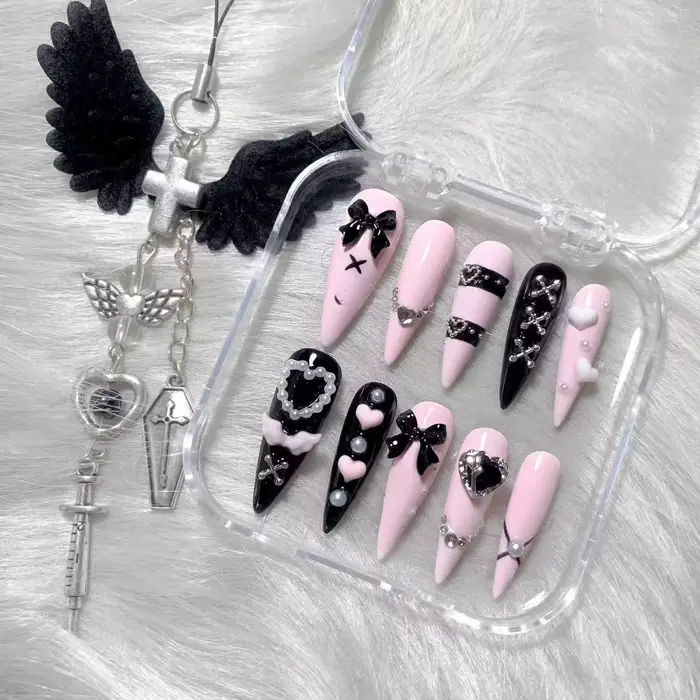 10 pièces de faux ongles Y2K faits à la main avec nœuds