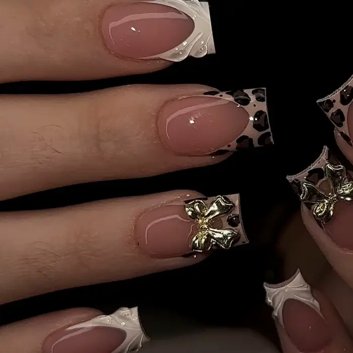 Faux ongles carrés moyens 3D pour femmes et filles