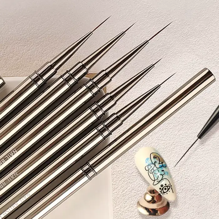 Pinceaux pour nail art