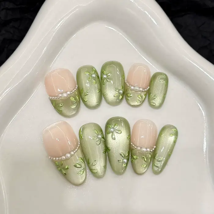 10 pièces vert clair à la main presse sur les ongles peint