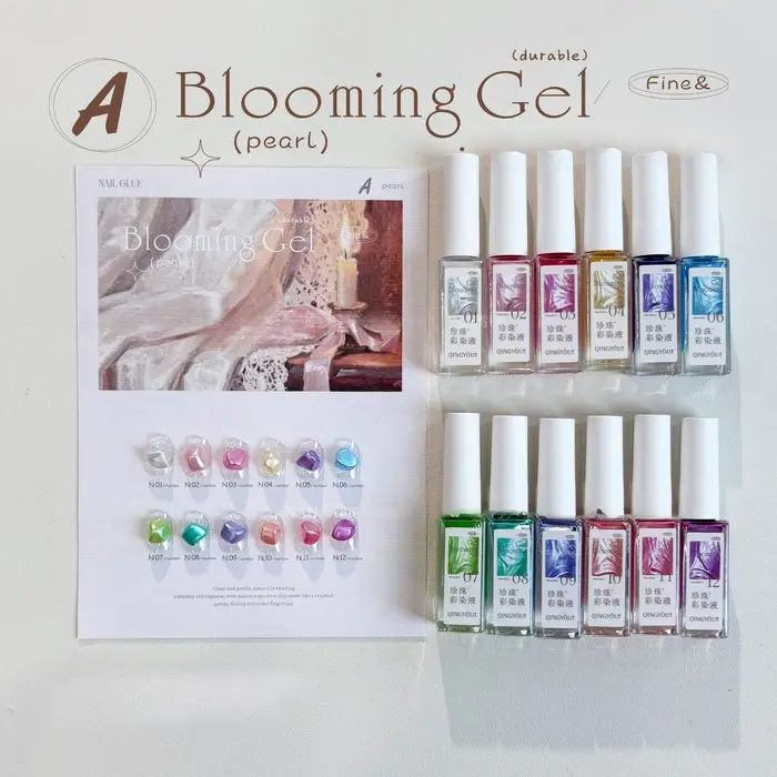 Vernis à ongles effet marbre Pearl Blooming