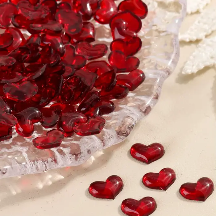 Charmes pour ongles pour la Saint-Valentin - Formes de cœur rouge et de nœud pour la manucure