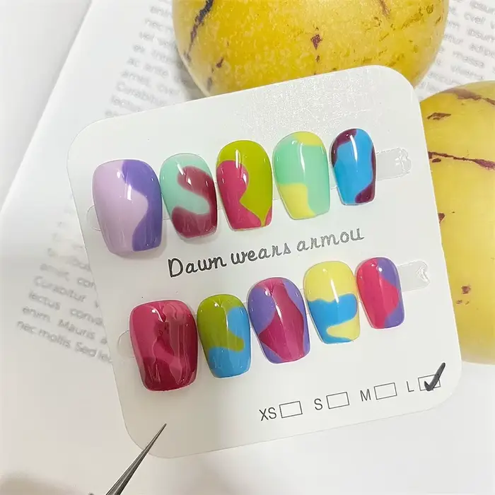 Presse courte faite à la main sur le design de blocage des ongles
