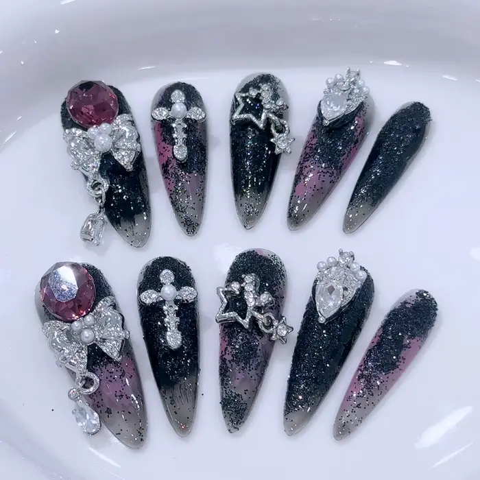 Faux Ongles de Luxe Faits Main à Coller Oblivion Dark Spice Girls