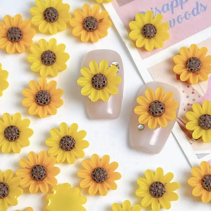 Décorations d'art d'ongle de tournesol simulé de Double couleurs 3D créatif petits breloques