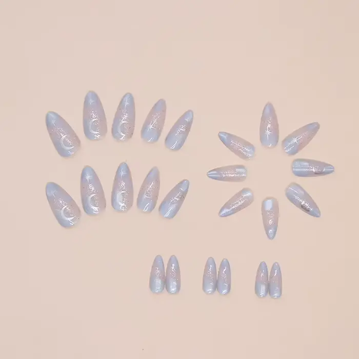 Faux ongles moyens pour femmes