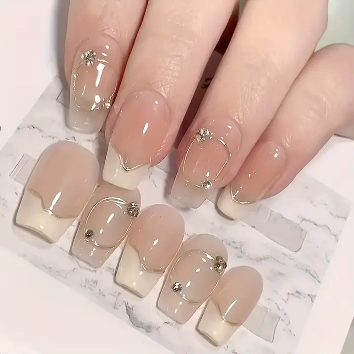 Faux ongles français faits à la main, haut de gamme, léger, de luxe, style court, petit patch de déc