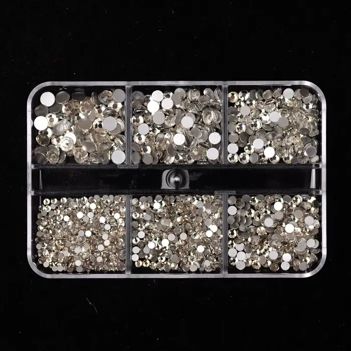 Breloques pour ongles en cristal coloré à dos plat