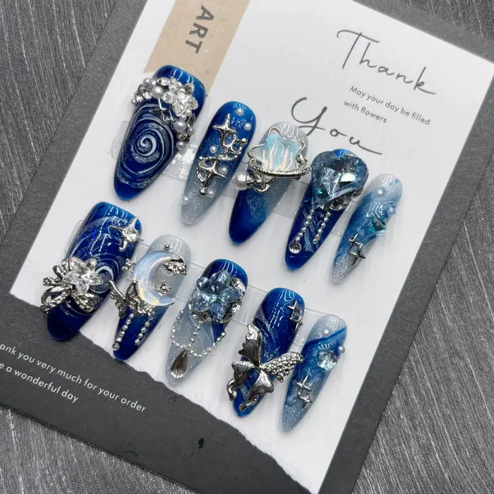 10 pièces de haute qualité à la main presse sur les ongles Simple et élégant bleu Royal profondeur doux et gracieux Stick-on Nail Art rétro