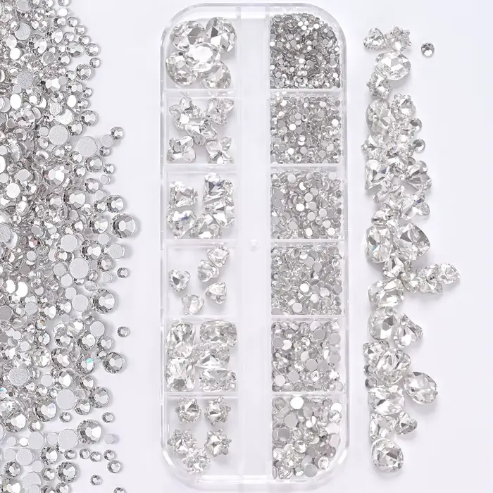 1 boîte de strass 3D transparents pour Nail Art