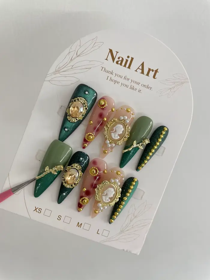 Faux ongles de luxe à pression en or vert, Style Vintage, avec bordure métallique, décor de perles, 