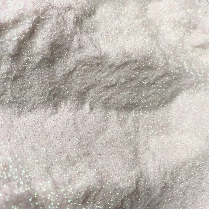 Poudre irisée blanche pour ongles