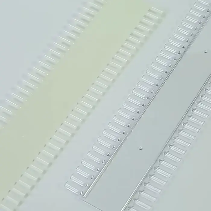 Nuancier d'échantillons de vernis à ongles