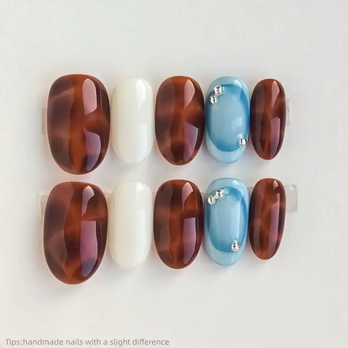 10 faux ongles courts ovales rétro de luxe faits à la main