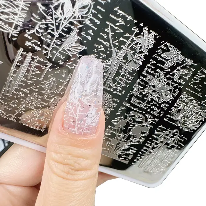 XMQ STAMPING NAIL PLATES Fleurs Lettres TEMPLATÉ