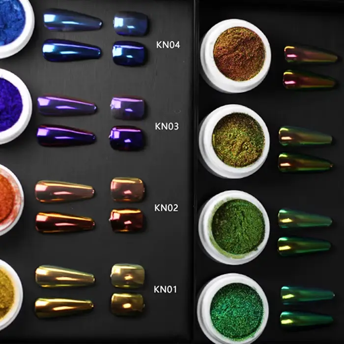 Poudre chromée pour ongles