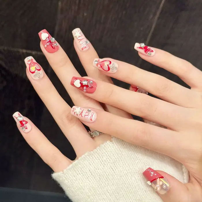 10 faux ongles en forme de cercueil faits à la main