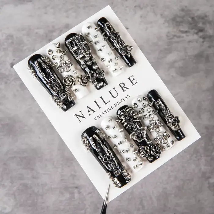 Faux ongles à presser extra longs