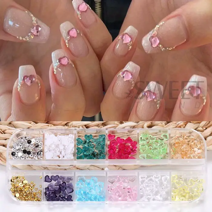 12 grilles en forme de cœur pour Nail Art