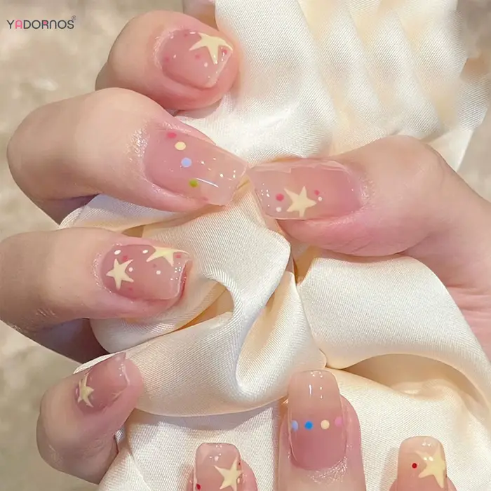 Faux ongles carrés courts à pression