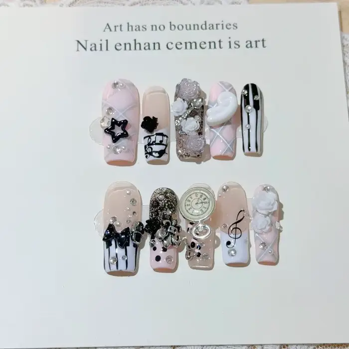 Notes musicales rétro Vintage Gyaru français presse à la main sur les ongles 3D Rose arc perle
