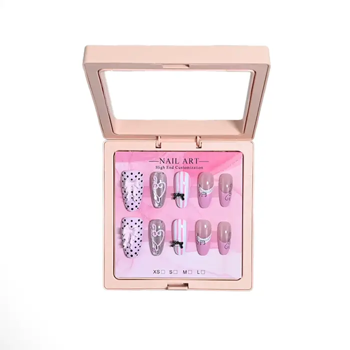 10 faux ongles en amande de taille moyenne faits à la main avec un emballage délicat. Ton rose-violet doux plein de charme féminin. Réutilisable et facile à utiliser
