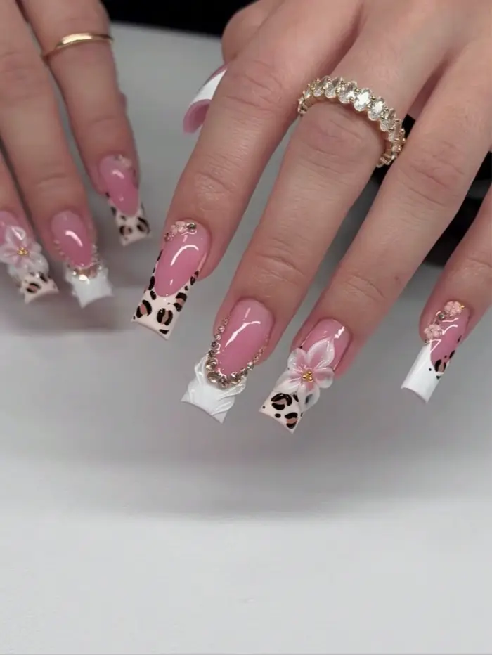 10 faux ongles rectangulaires de longueur moyenne