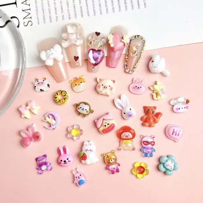 Décorations d'art d'ongle mélangées de série animale de résine de bande dessinée