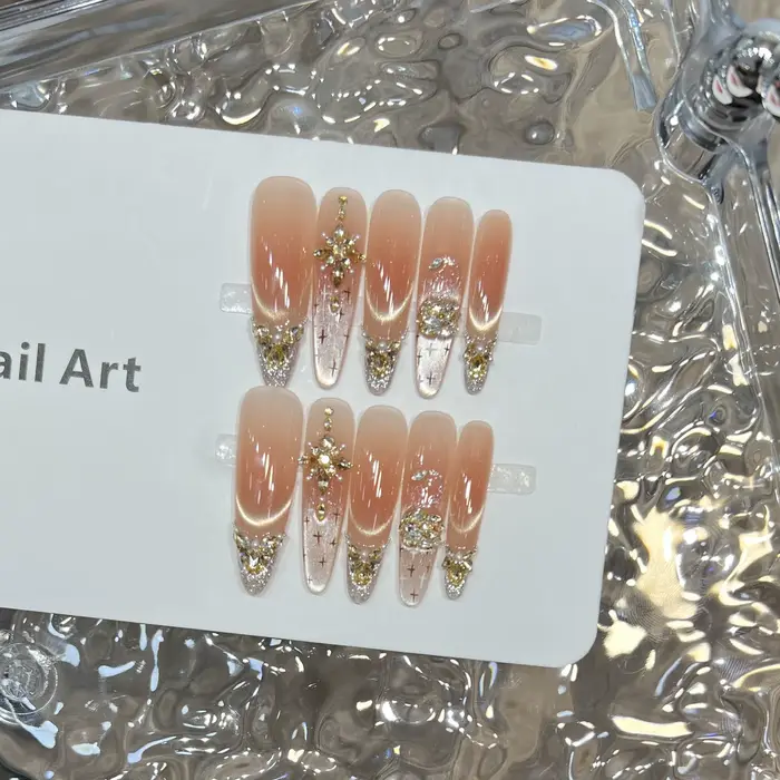 Faux ongles à presser French Manucure Effet Œil de Chat Nœud Papillon Zircon
