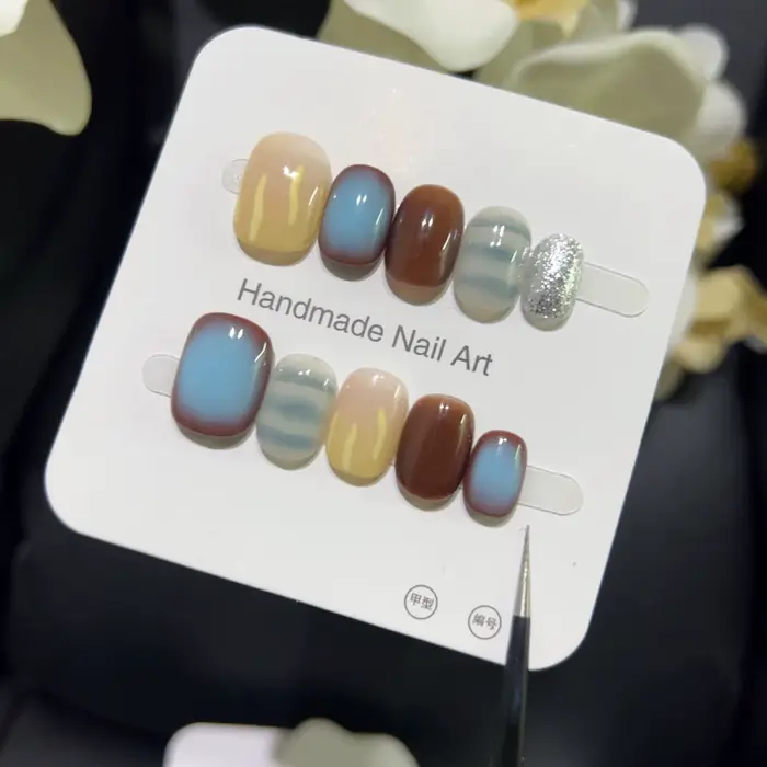 10 pièces crème bleu Blush carré fait à la main faux ongles rétro marron dégradé court rond presse
