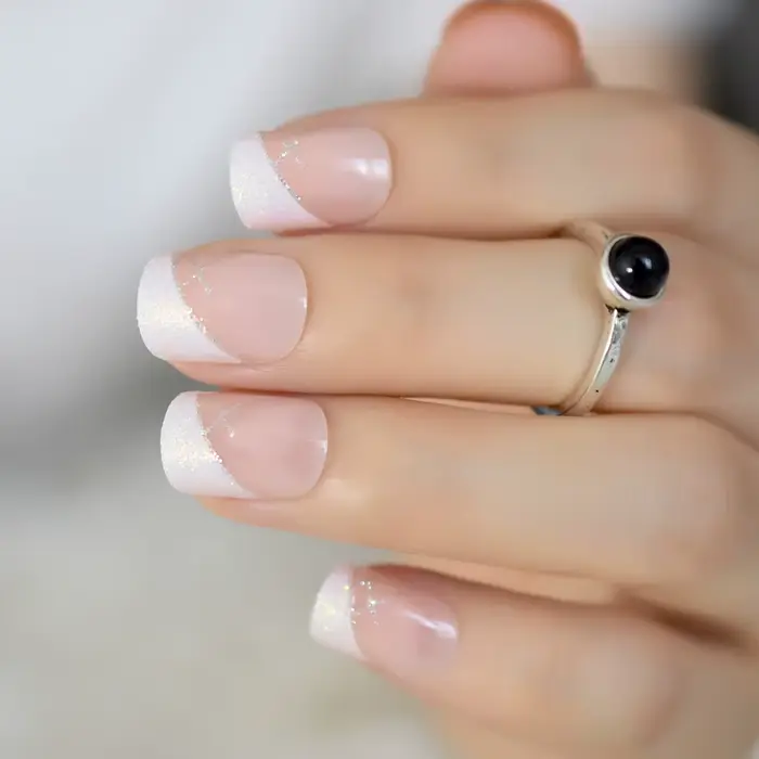 Faux ongles français instantanés blancs irisés