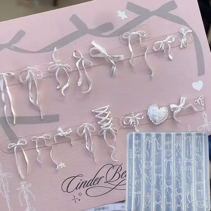 Moule en silicone pour nail art de style baroque avec motifs de nœuds et de papillons pour des créations d'ongles élégantes