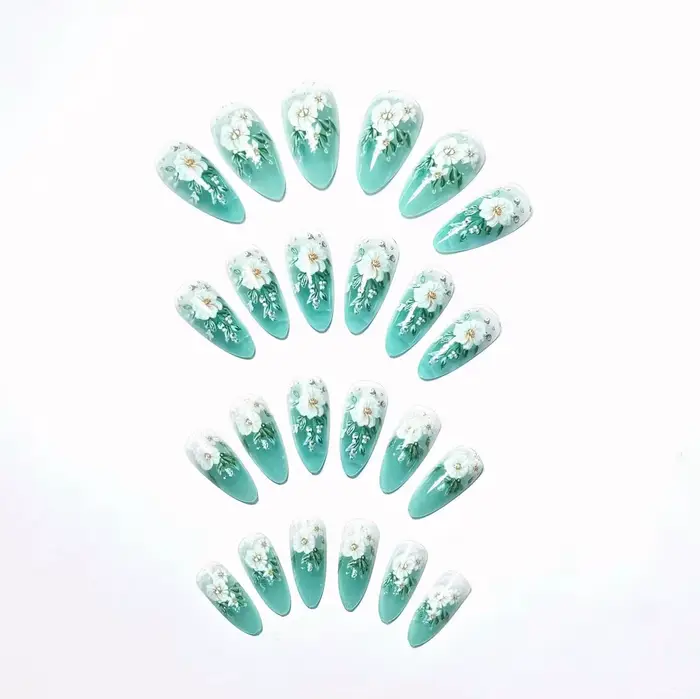 Faux ongles moyens pour femmes et filles