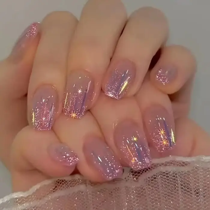Ongles à pression rose violet brillant carrés courts brillants détachables en acrylique adaptés à l'art des ongles des femmes et des filles