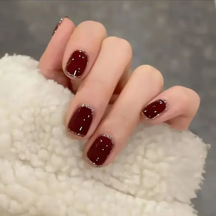 Faux ongles courts et moyens pour femmes et filles