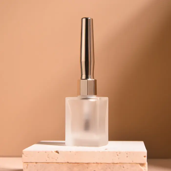Bouteille de vernis à ongles conviviale ré