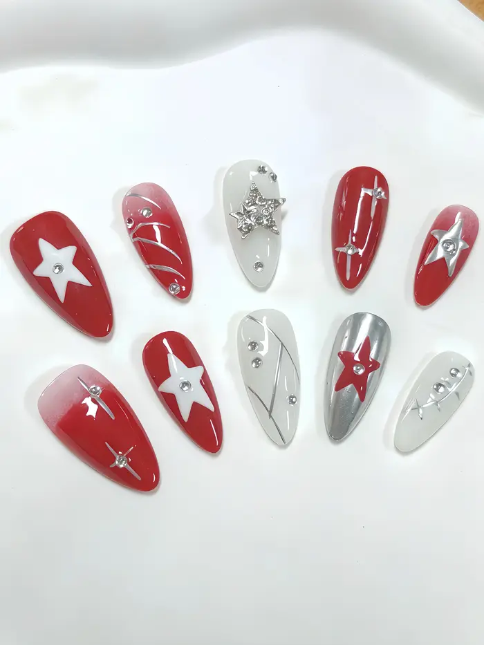 10 faux ongles de longueur moyenne en forme d'amande avec dégradé blanc laiteux et rouge