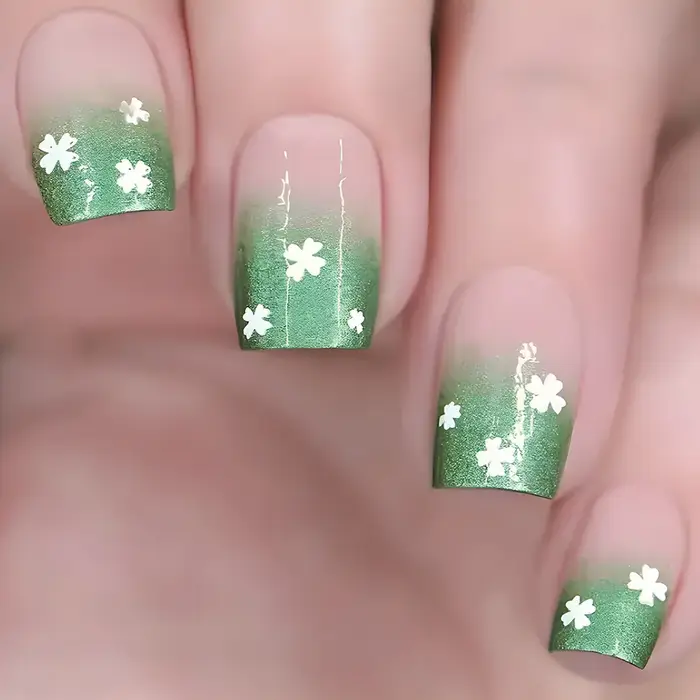 Faux Ongles Courts à Presser pour la Saison Printemps Été