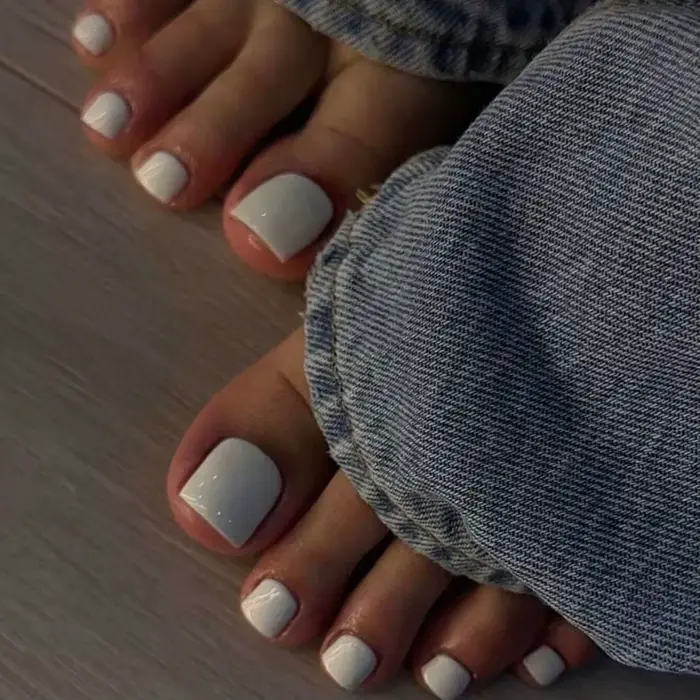 Faux ongles blancs courts et carrés pressés pour femmes, s'adapte parfaitement aux ongles, faux ongl