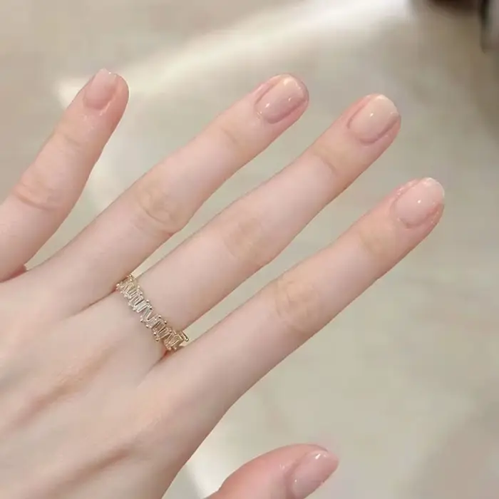 Faux ongles courts ronds français
