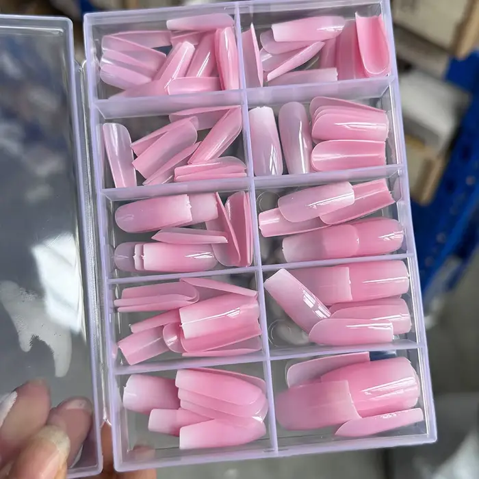 120 faux ongles de ballet ombrés roses de longueur moyenne