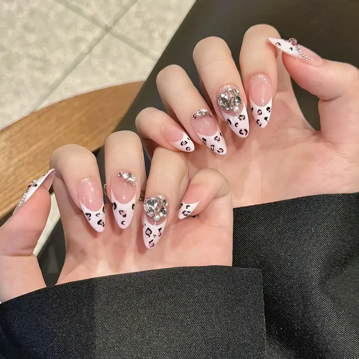 Faux ongles léopard, design œil de chat français, outil de manucure pour femmes