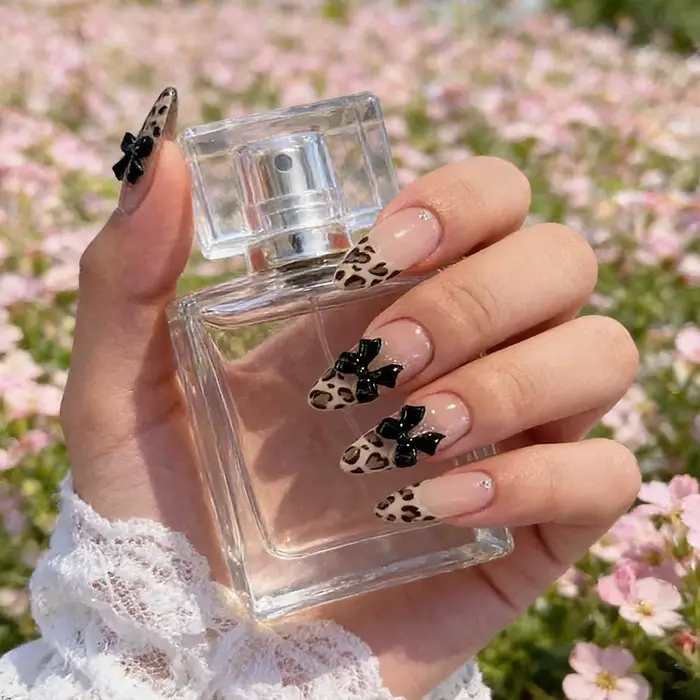 24 faux ongles français en amande