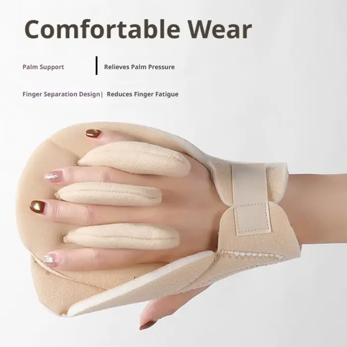 Coussin de Soin des Mains Confortable avec Séparateur de Doigts Intégré