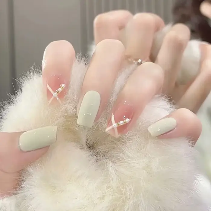 24P Taro violet lapin conception couverture complète faux ongles artificiels amovibles presse sur Nail Art acrylique