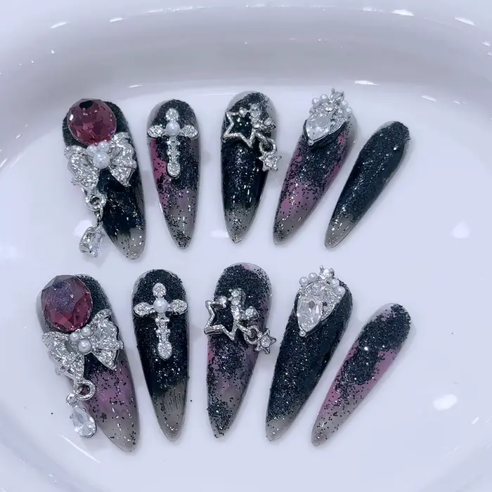 Faux Ongles de Luxe Faits Main à Coller Oblivion Dark Spice Girls, avec Nœuds, Étoiles, Croix, Diama