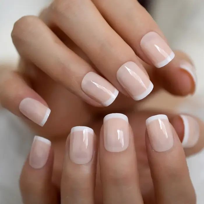 Fench manucure 24 pièces presse sur les pointes des ongles