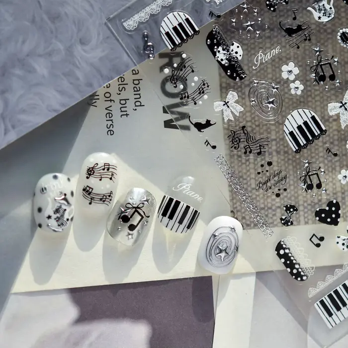 Autocollants pour ongles sur le thème de la musique vintage
