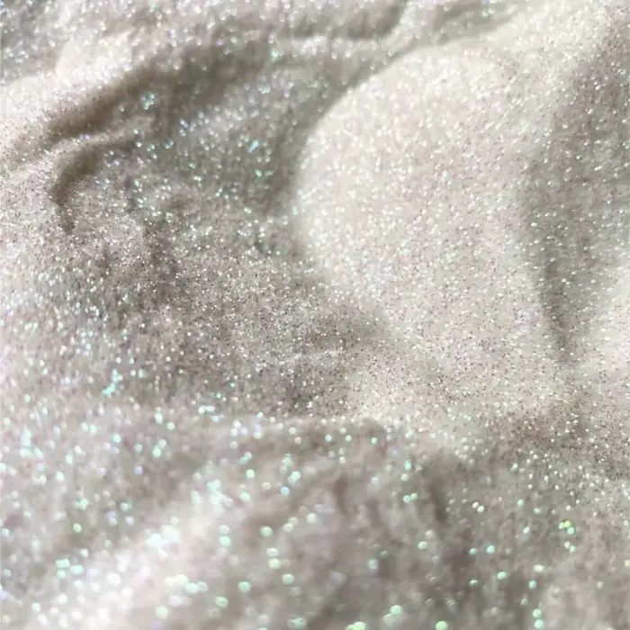 Poudre irisée blanche pour ongles